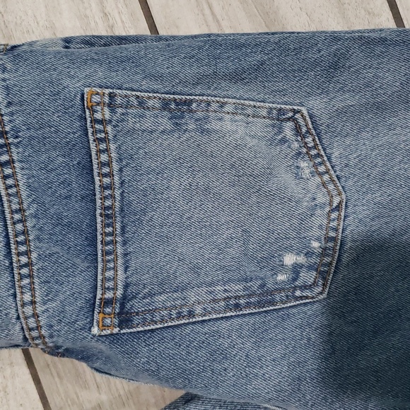 Zara Wide Legged Jeans. - Picture 2 of 12